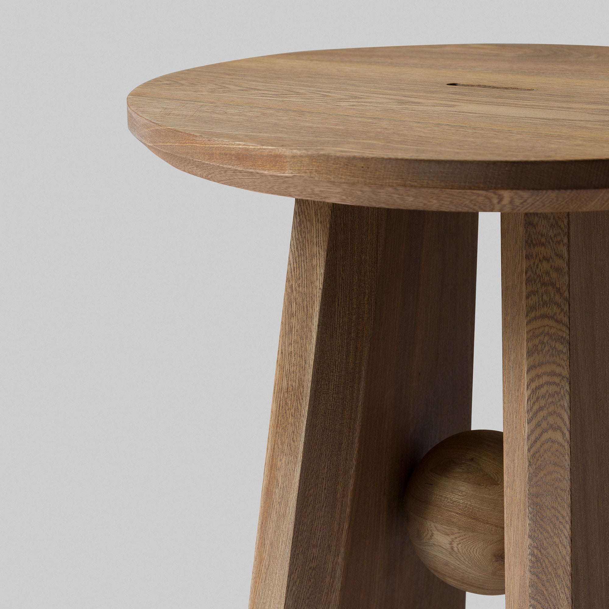 Basurto Stool 01