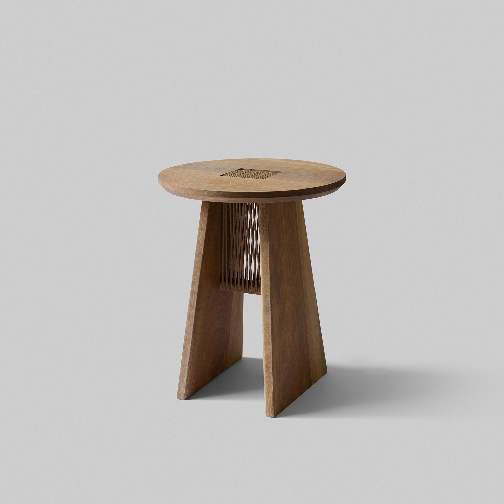 Basurto Stool 02