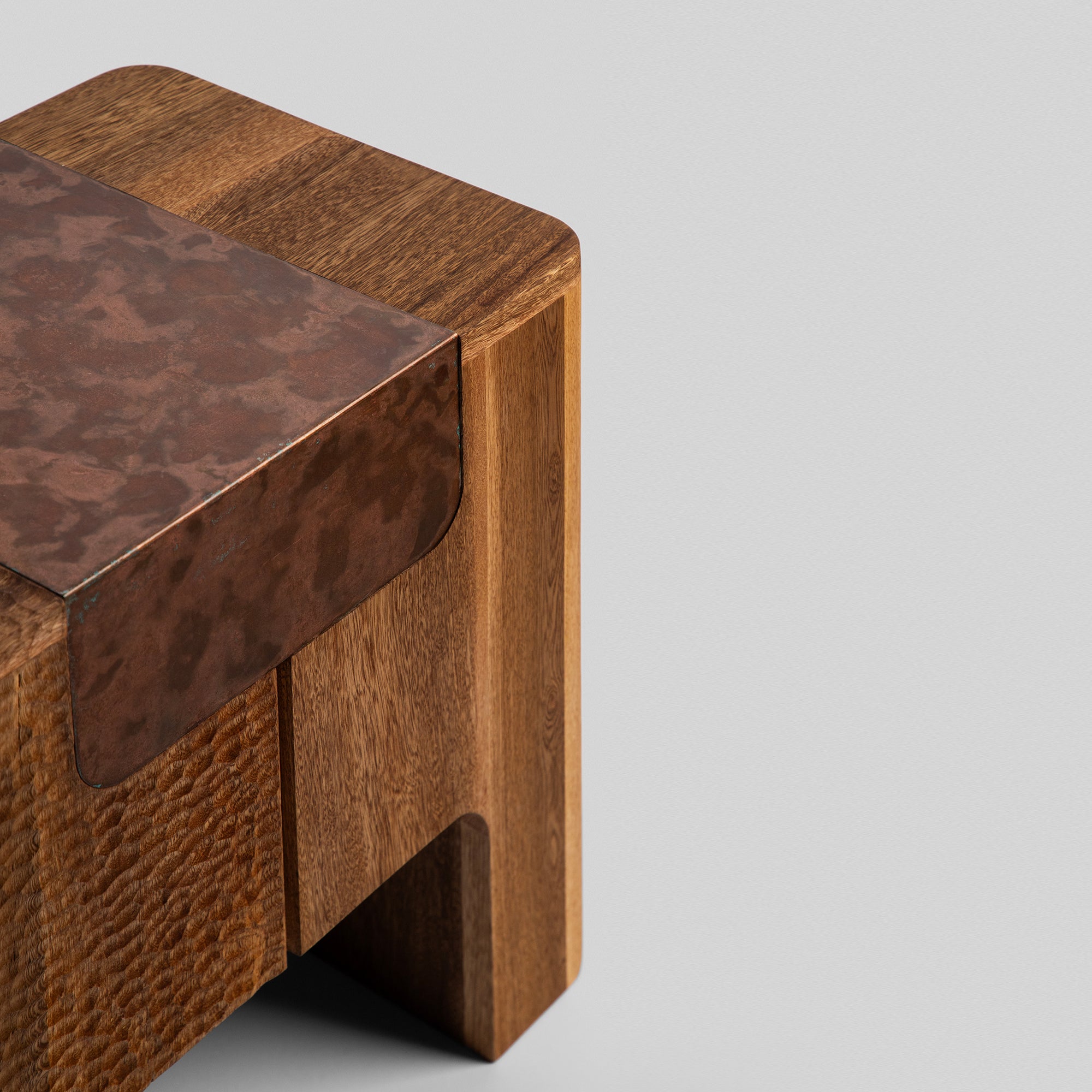 Massa Side Table