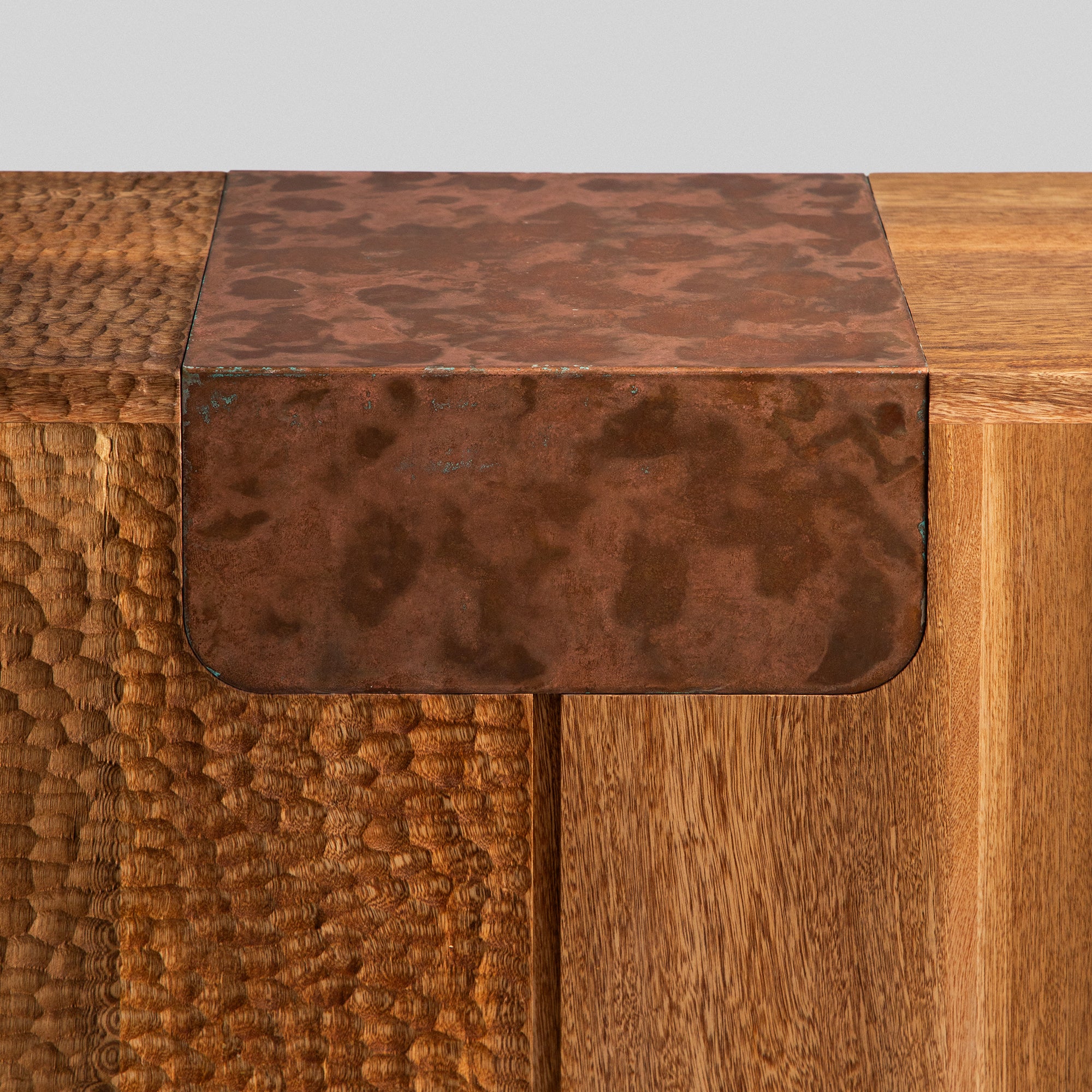 Massa Side Table